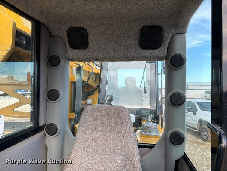 image for item FC3136 Gradall XL3100 wheeled excavator