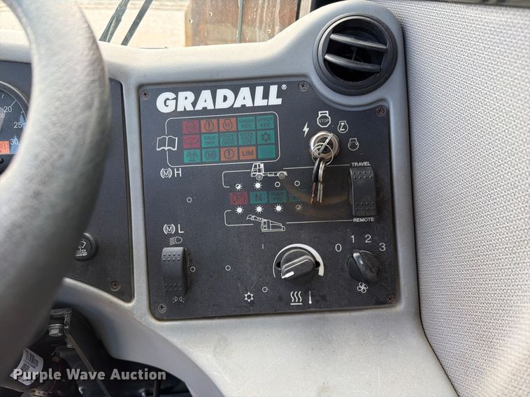 image for item FC3136 Gradall XL3100 wheeled excavator