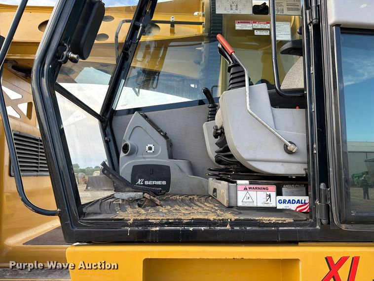 image for item FC3136 Gradall XL3100 wheeled excavator