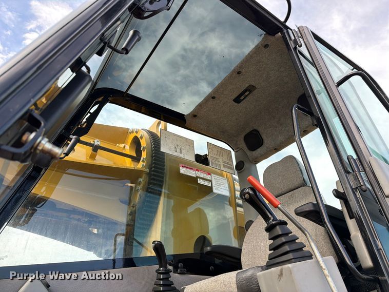 image for item FC3136 Gradall XL3100 wheeled excavator