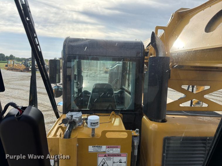 image for item FC3136 Gradall XL3100 wheeled excavator