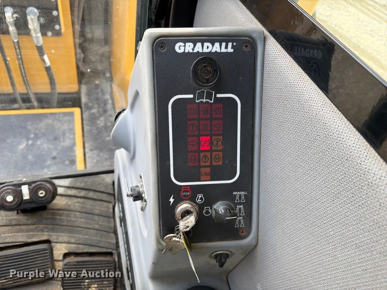 image for item FC3136 Gradall XL3100 wheeled excavator