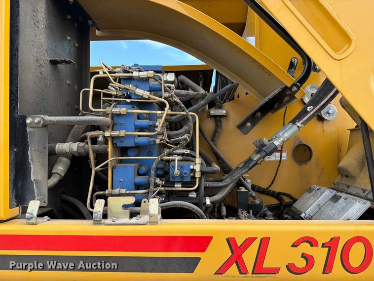 image for item FC3136 Gradall XL3100 wheeled excavator