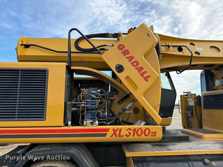 image for item FC3136 Gradall XL3100 wheeled excavator