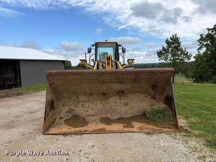 image for item FC3137 2004 Komatsu WA450-5L wheel loader