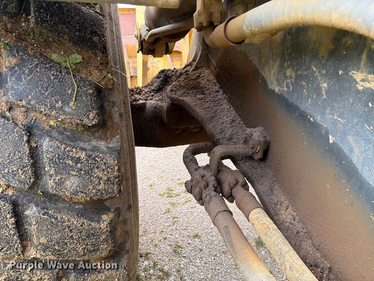 image for item FC3137 2004 Komatsu WA450-5L wheel loader