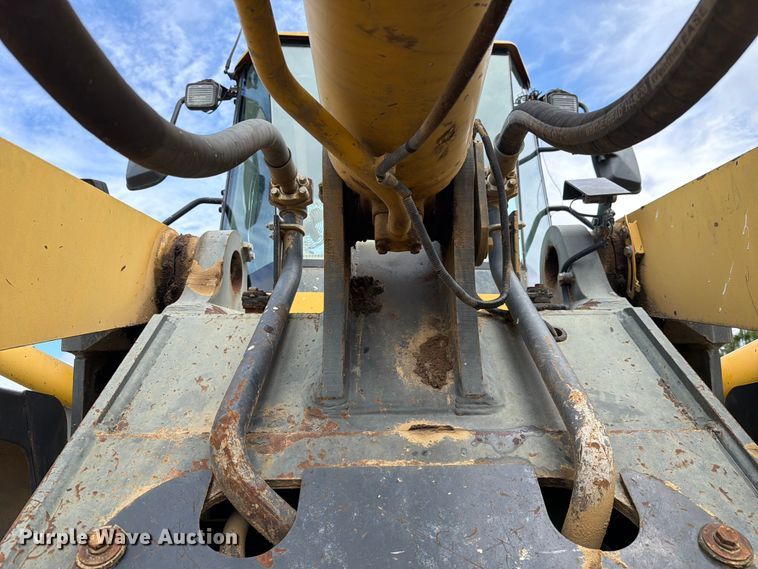 image for item FC3137 2004 Komatsu WA450-5L wheel loader