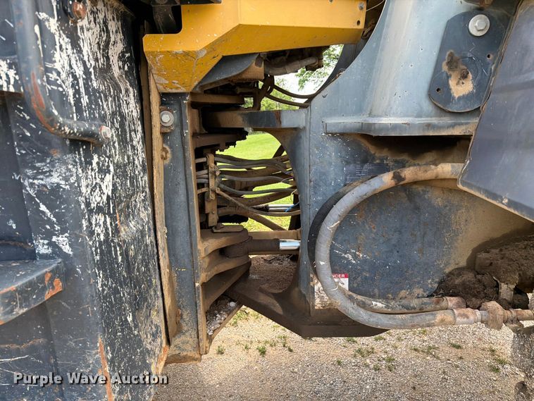 image for item FC3137 2004 Komatsu WA450-5L wheel loader