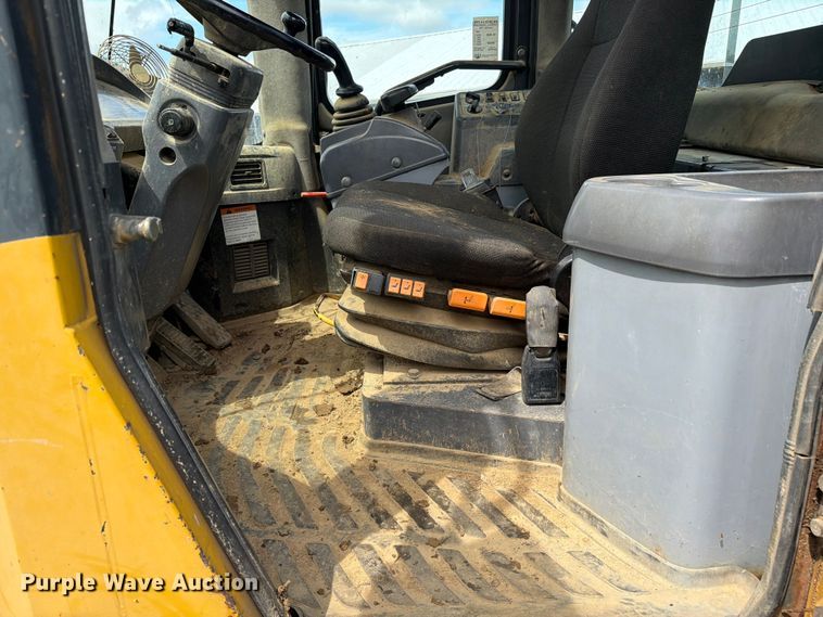 image for item FC3137 2004 Komatsu WA450-5L wheel loader
