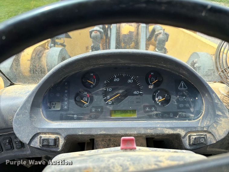 image for item FC3137 2004 Komatsu WA450-5L wheel loader
