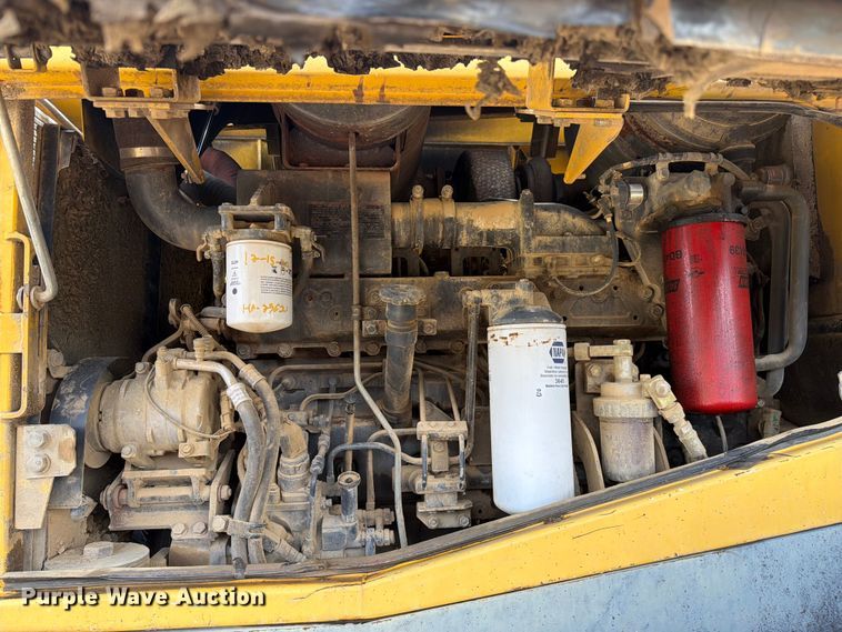image for item FC3137 2004 Komatsu WA450-5L wheel loader