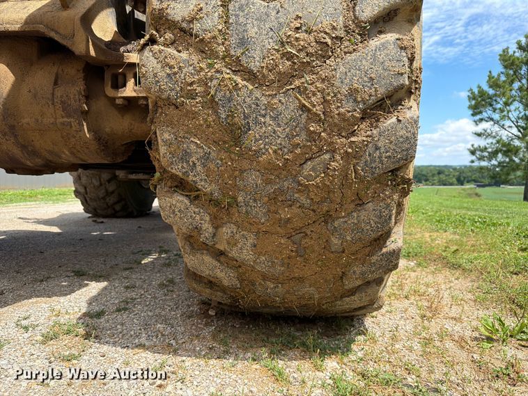 image for item FC3137 2004 Komatsu WA450-5L wheel loader