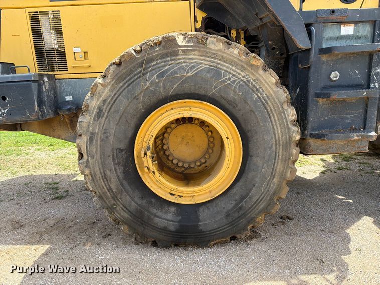 image for item FC3137 2004 Komatsu WA450-5L wheel loader