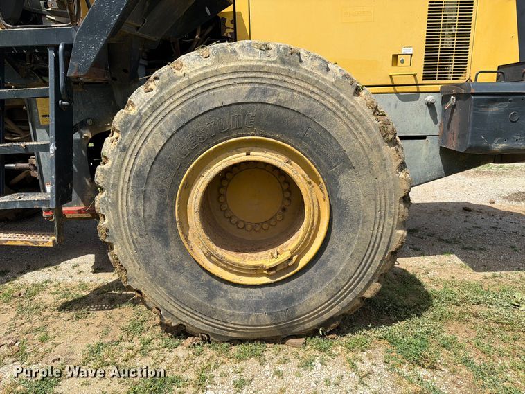 image for item FC3137 2004 Komatsu WA450-5L wheel loader