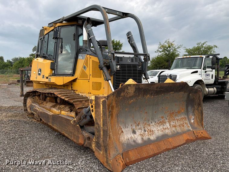 image for item FC3187 2016 John Deere 850K dozer