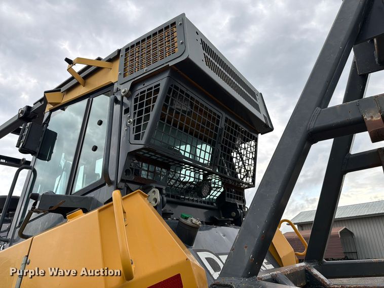 image for item FC3187 2016 John Deere 850K dozer