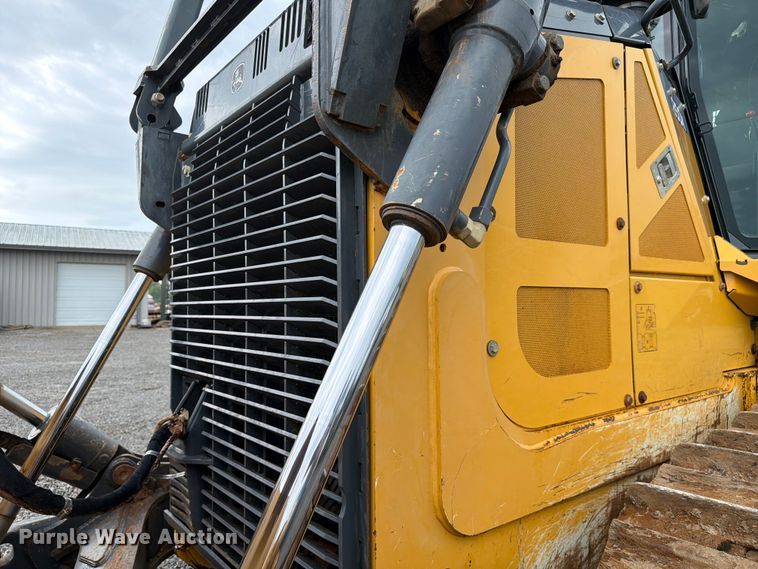 image for item FC3187 2016 John Deere 850K dozer