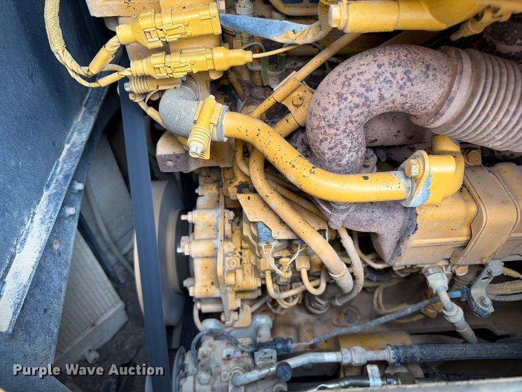 image for item FC3187 2016 John Deere 850K dozer