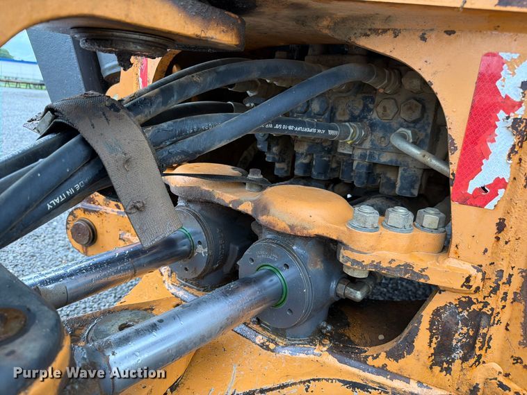 image for item FC3188 2017 Case 580 Super N backhoe