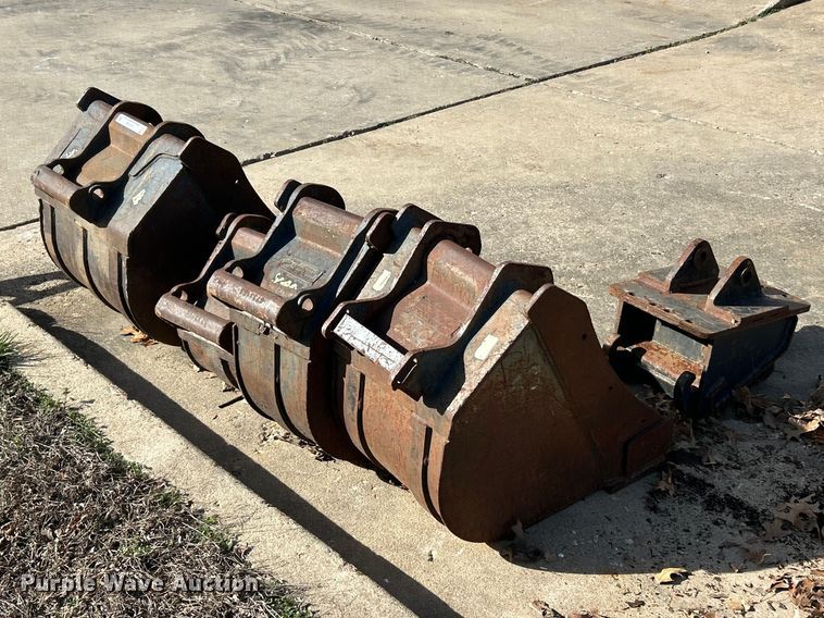 image for item FC5199 Bobcat attachments