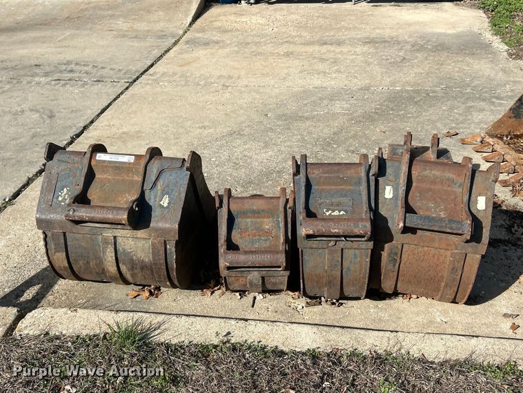 image for item FC5199 Bobcat attachments