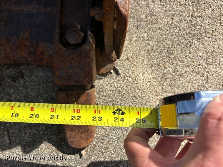 image for item FC5199 Bobcat attachments