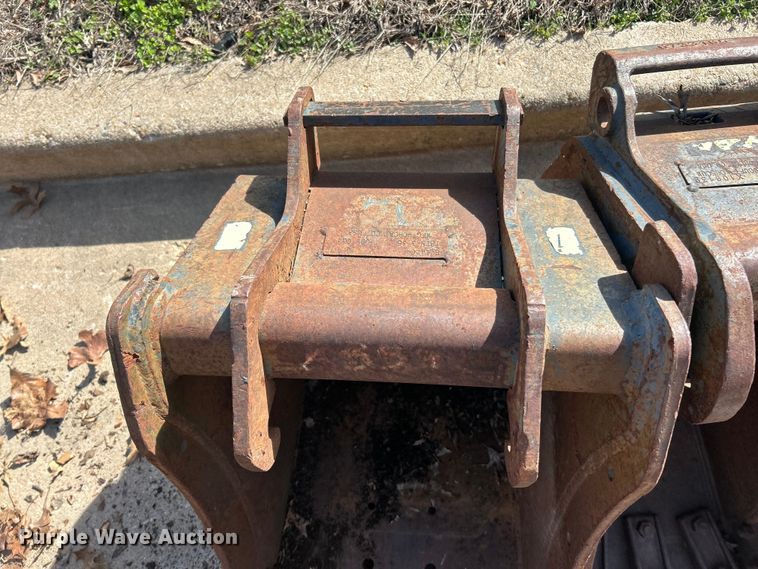 image for item FC5199 Bobcat attachments