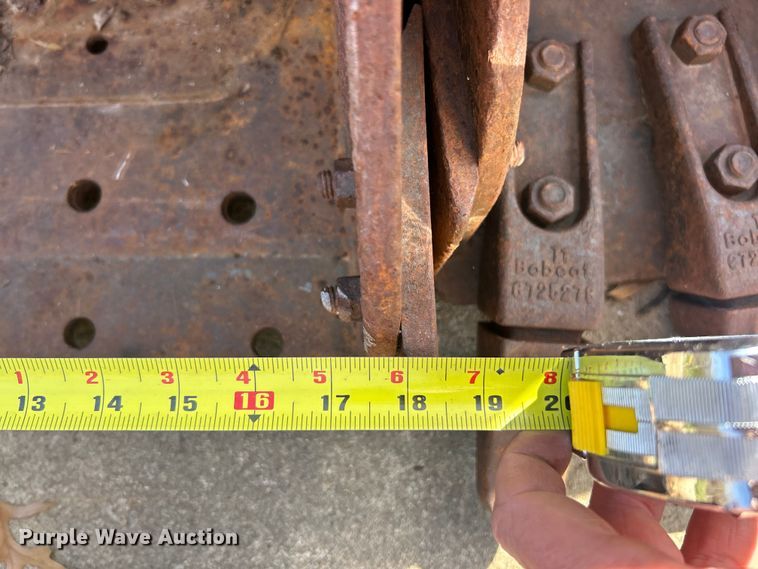 image for item FC5199 Bobcat attachments