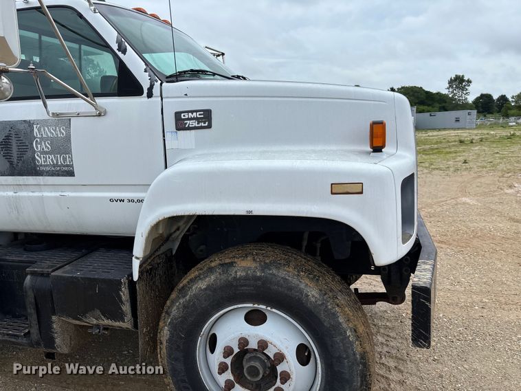 image for item FC5929 1998 GMC C7 utility / service truck