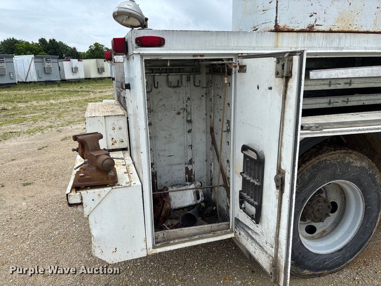 image for item FC5929 1998 GMC C7 utility / service truck