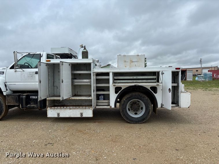 image for item FC5929 1998 GMC C7 utility / service truck