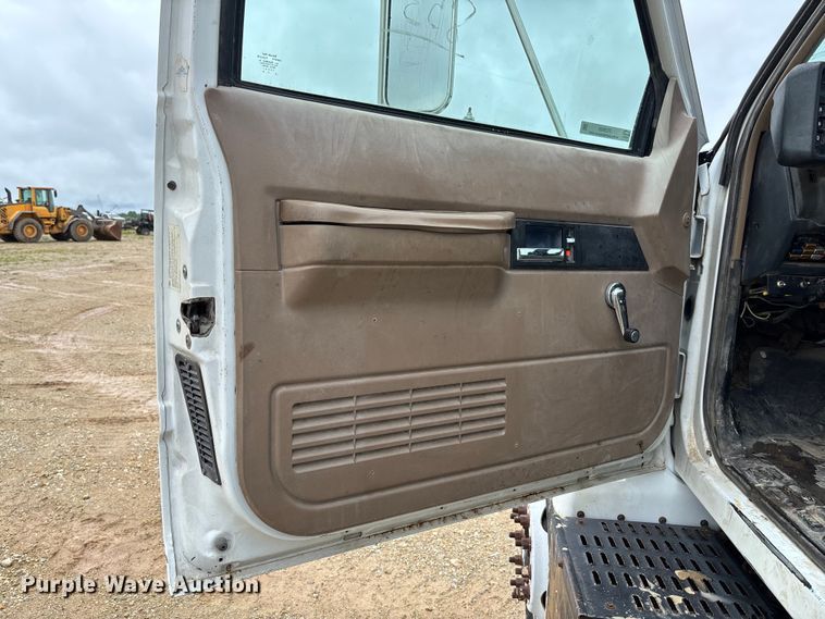 image for item FC5929 1998 GMC C7 utility / service truck