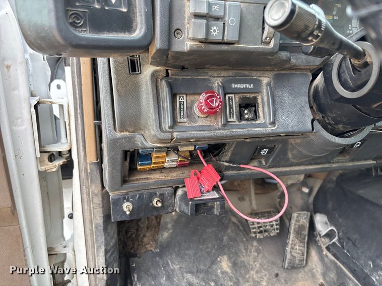 image for item FC5929 1998 GMC C7 utility / service truck