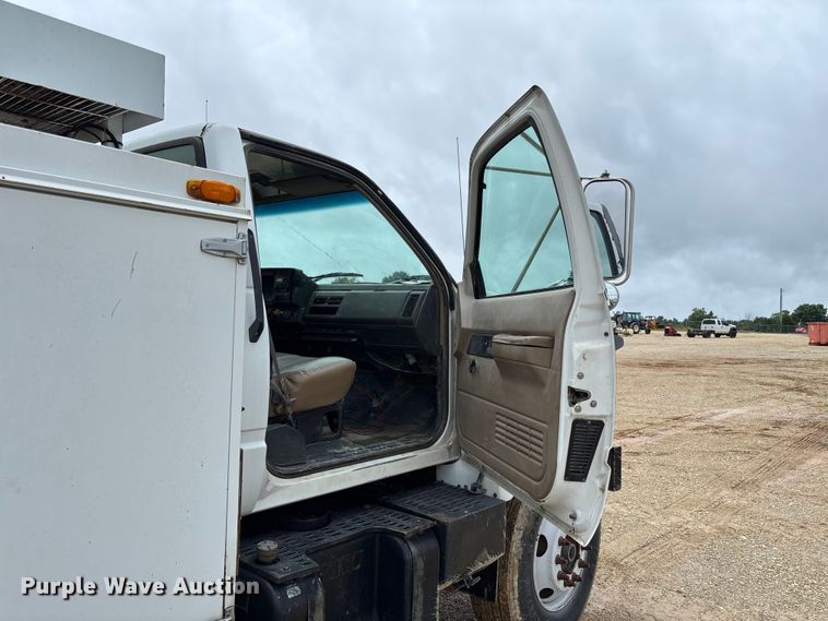 image for item FC5929 1998 GMC C7 utility / service truck