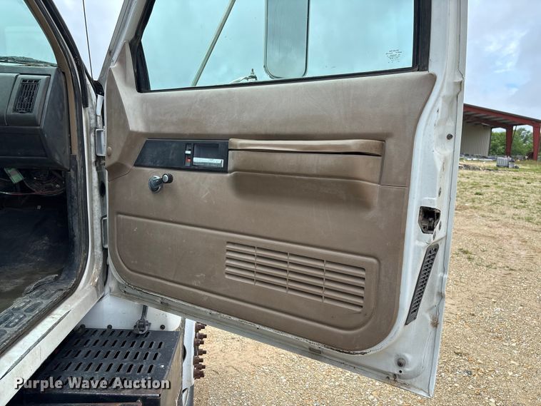 image for item FC5929 1998 GMC C7 utility / service truck