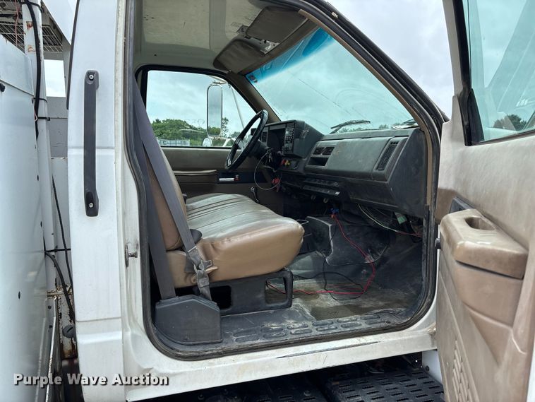 image for item FC5929 1998 GMC C7 utility / service truck