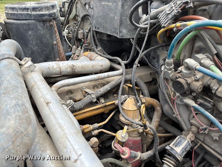 image for item FC5929 1998 GMC C7 utility / service truck
