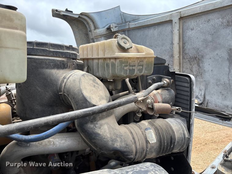 image for item FC5929 1998 GMC C7 utility / service truck