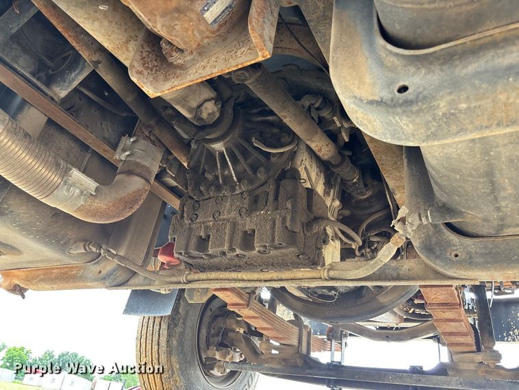 image for item FC5929 1998 GMC C7 utility / service truck