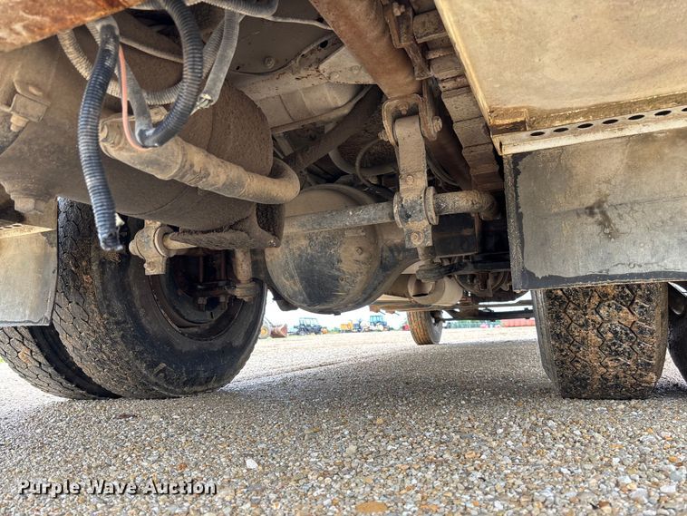 image for item FC5929 1998 GMC C7 utility / service truck