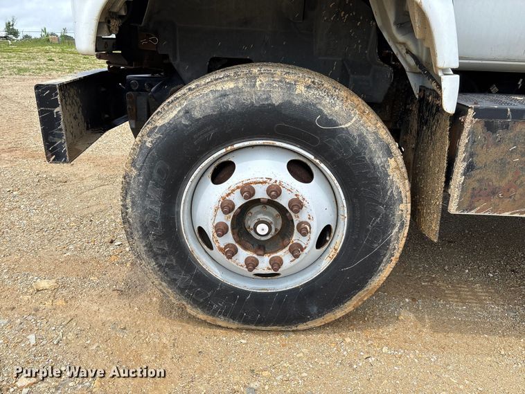 image for item FC5929 1998 GMC C7 utility / service truck