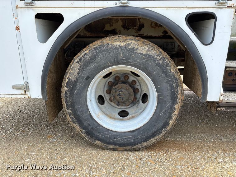 image for item FC5929 1998 GMC C7 utility / service truck