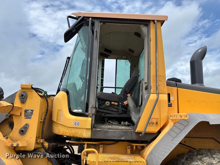 image for item FC5930 2008 Volvo L60F wheel loader