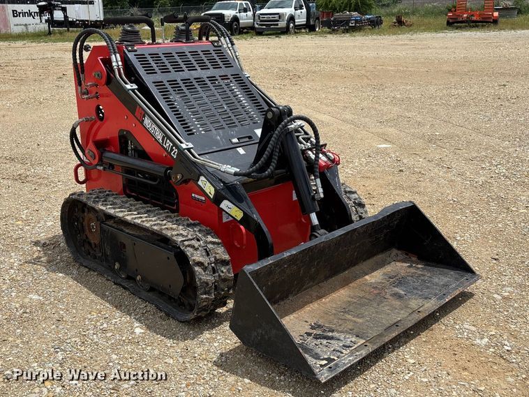 image for item FC5932 2023 AGT LRT23 compact utility loader