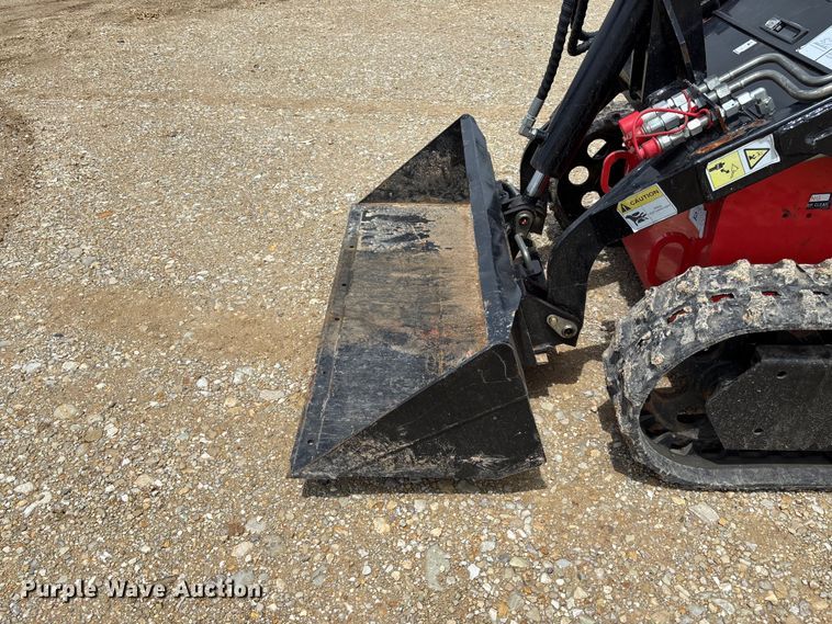 image for item FC5932 2023 AGT LRT23 compact utility loader