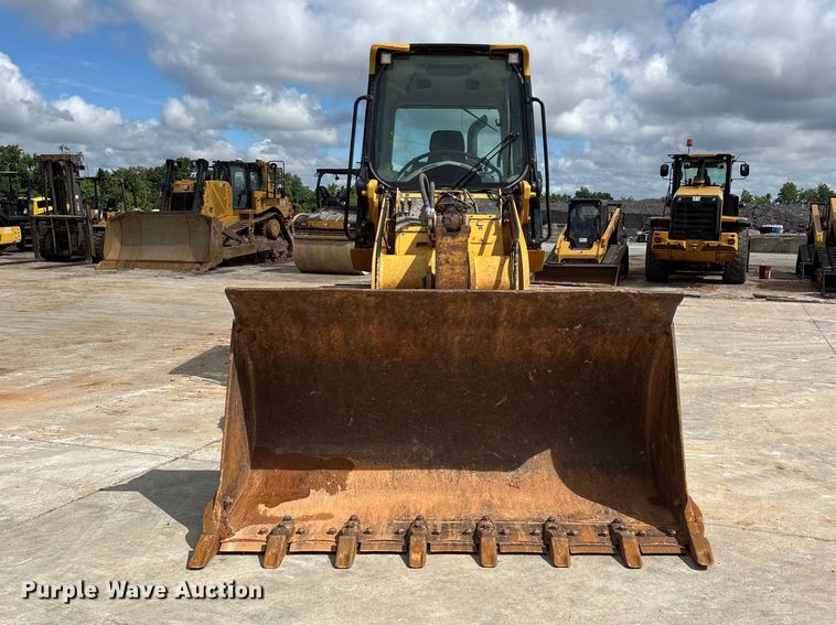 image for item FG0416 2015 Caterpillar 953D track loader