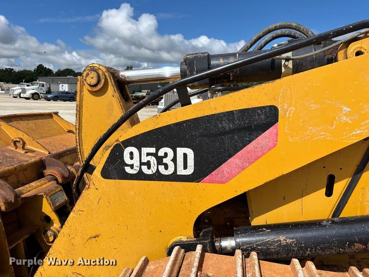 image for item FG0416 2015 Caterpillar 953D track loader