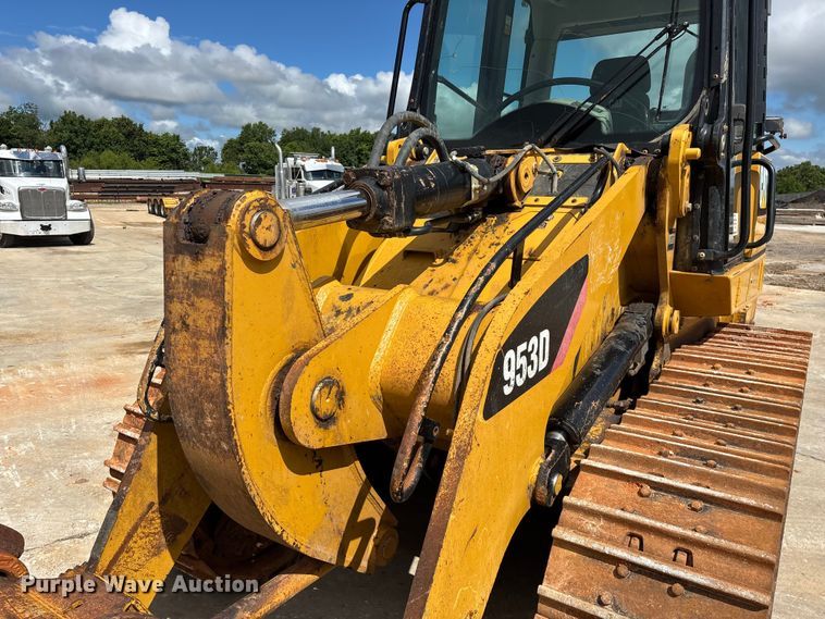 image for item FG0416 2015 Caterpillar 953D track loader