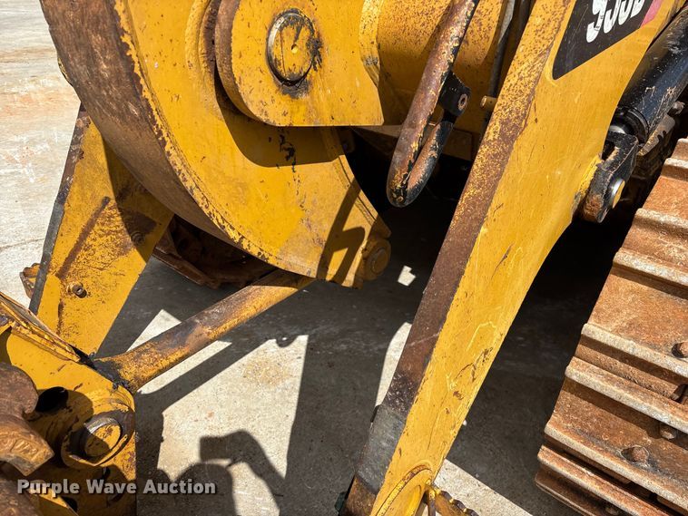 image for item FG0416 2015 Caterpillar 953D track loader