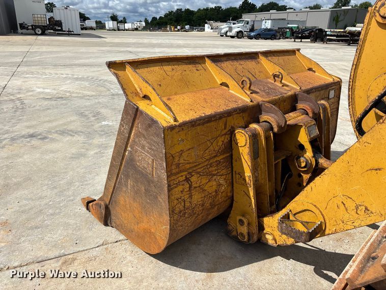 image for item FG0416 2015 Caterpillar 953D track loader